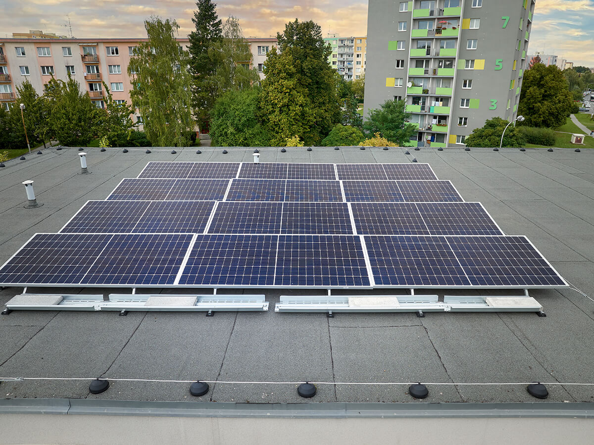 panneaux photovoltaïques pour un immeuble de logements sociaux